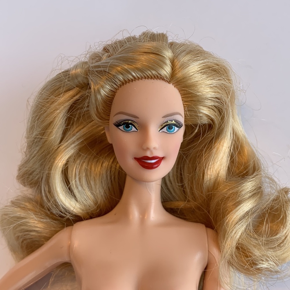 Barbie Blonde Fashion Doll with Blue Eyes and Glossy Lips
